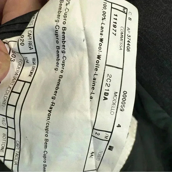 Armani collezioni men’s blazer black w/ very fine stripe 100% wool sz EU… - Picture 9 of 9